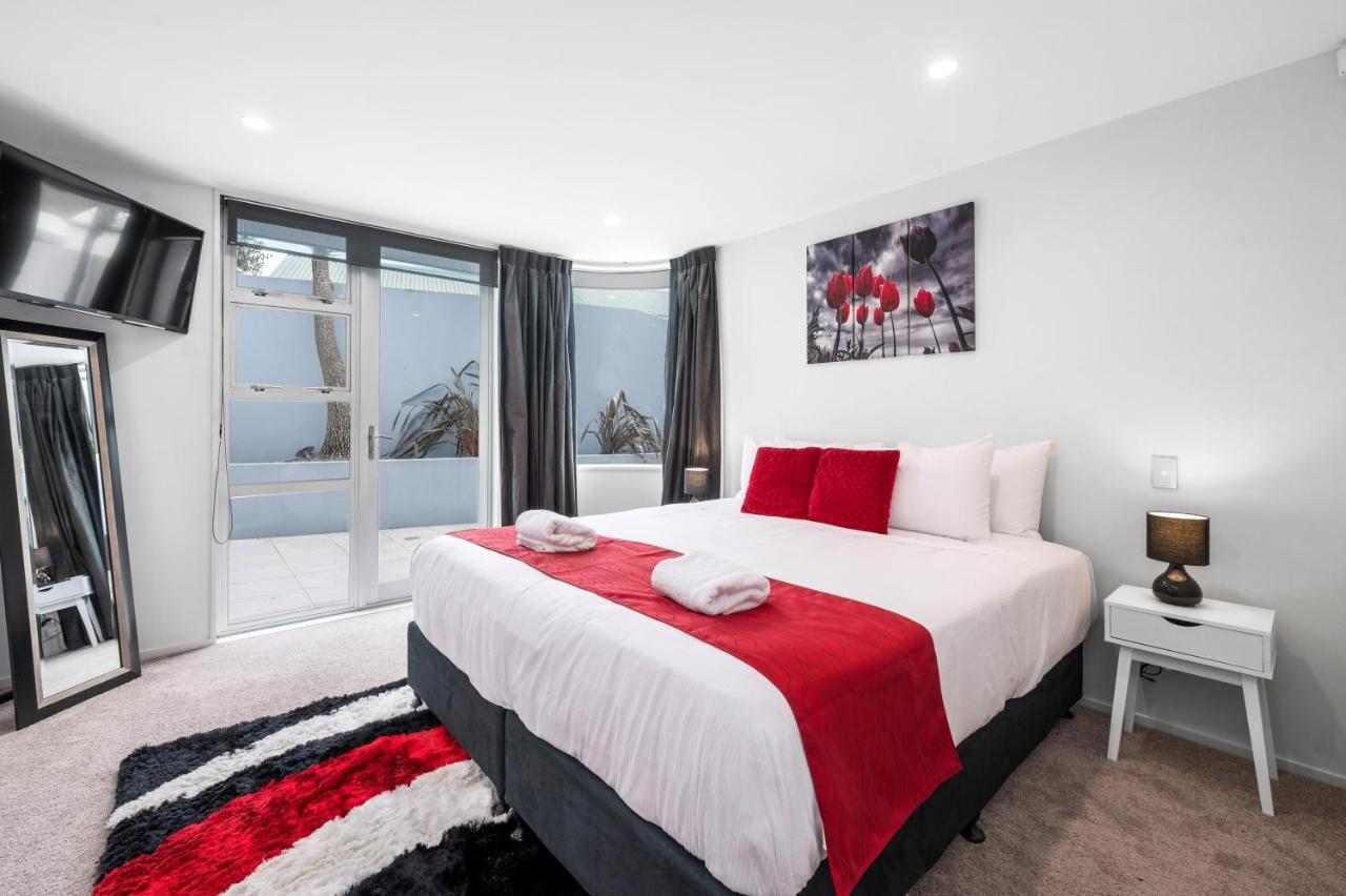 Lakeside Apartment Waimahana 1 타우포 호 외부 사진