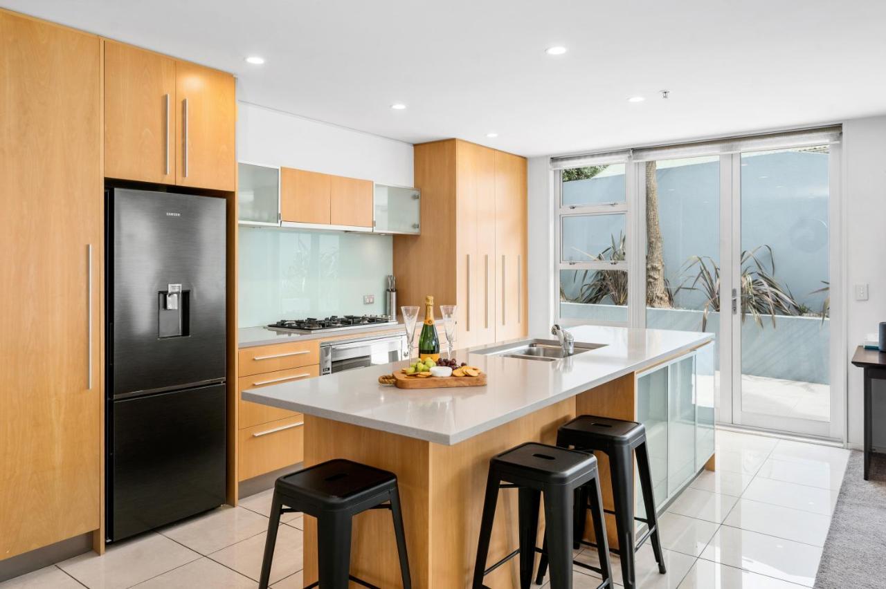 Lakeside Apartment Waimahana 1 타우포 호 외부 사진