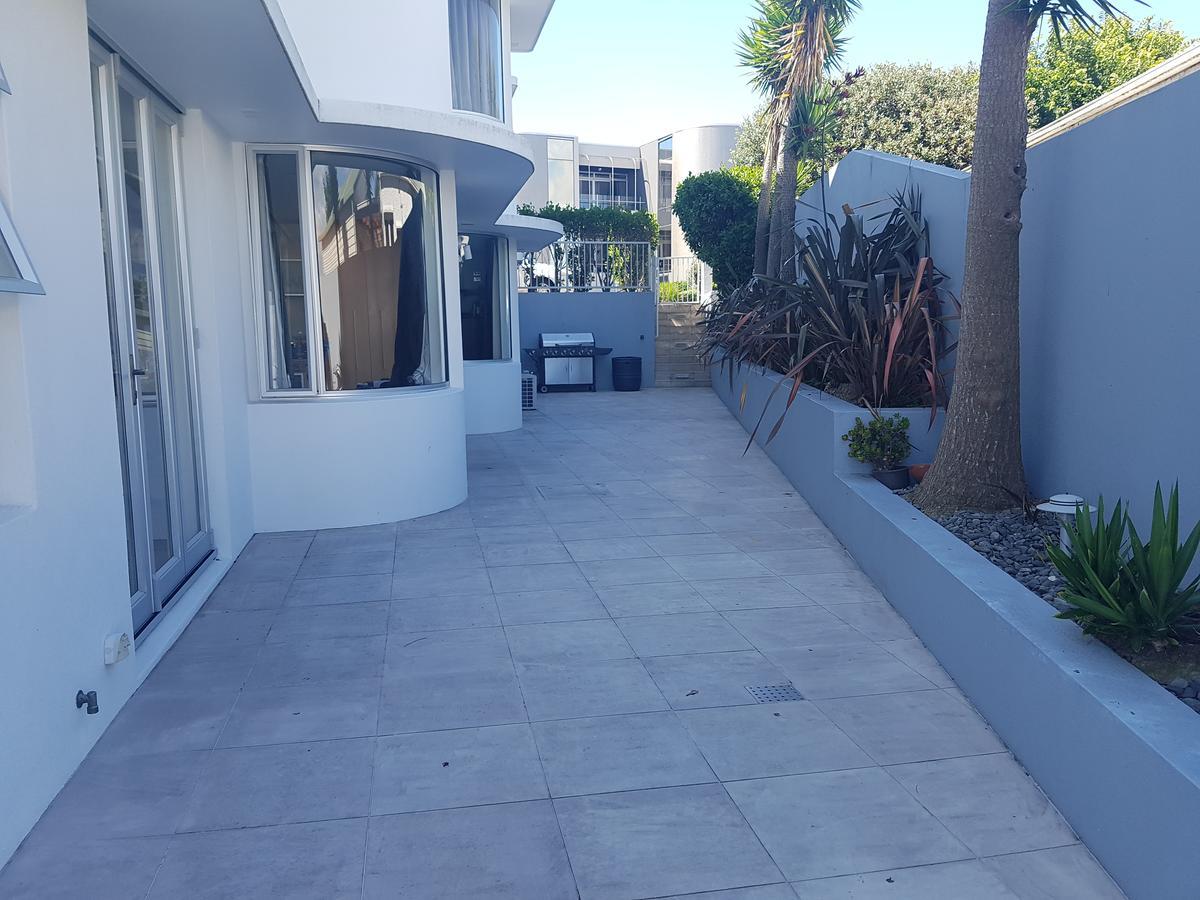 Lakeside Apartment Waimahana 1 타우포 호 외부 사진
